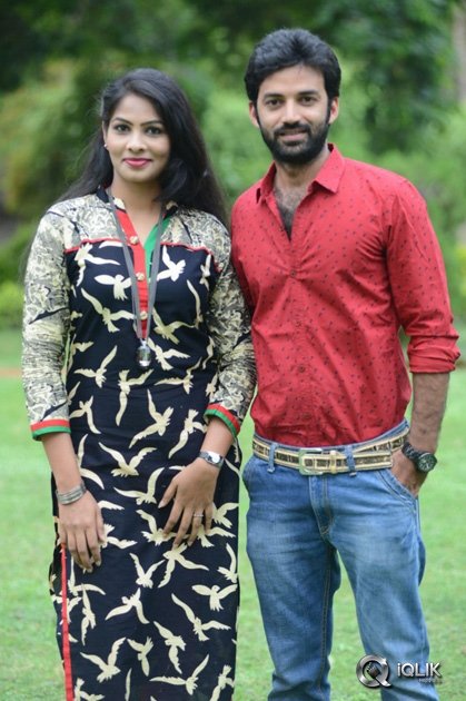 Bandhook-Movie-Platinum-Disc-Function